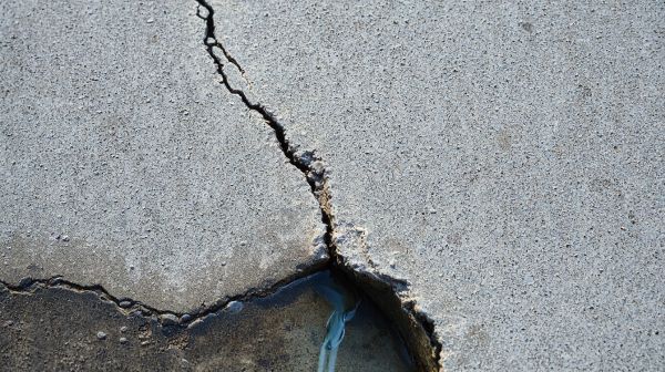 Top méthodes pour réparer efficacement une fissure traversante